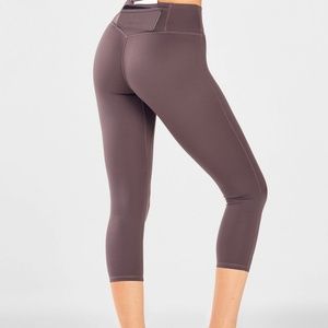 Fabletics Trinity High-Waisted Pocket Capri in Shadow XS